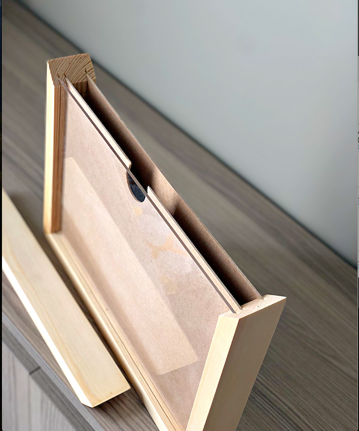Kids Art Display Frame – Easy Swap Drawing Showcase